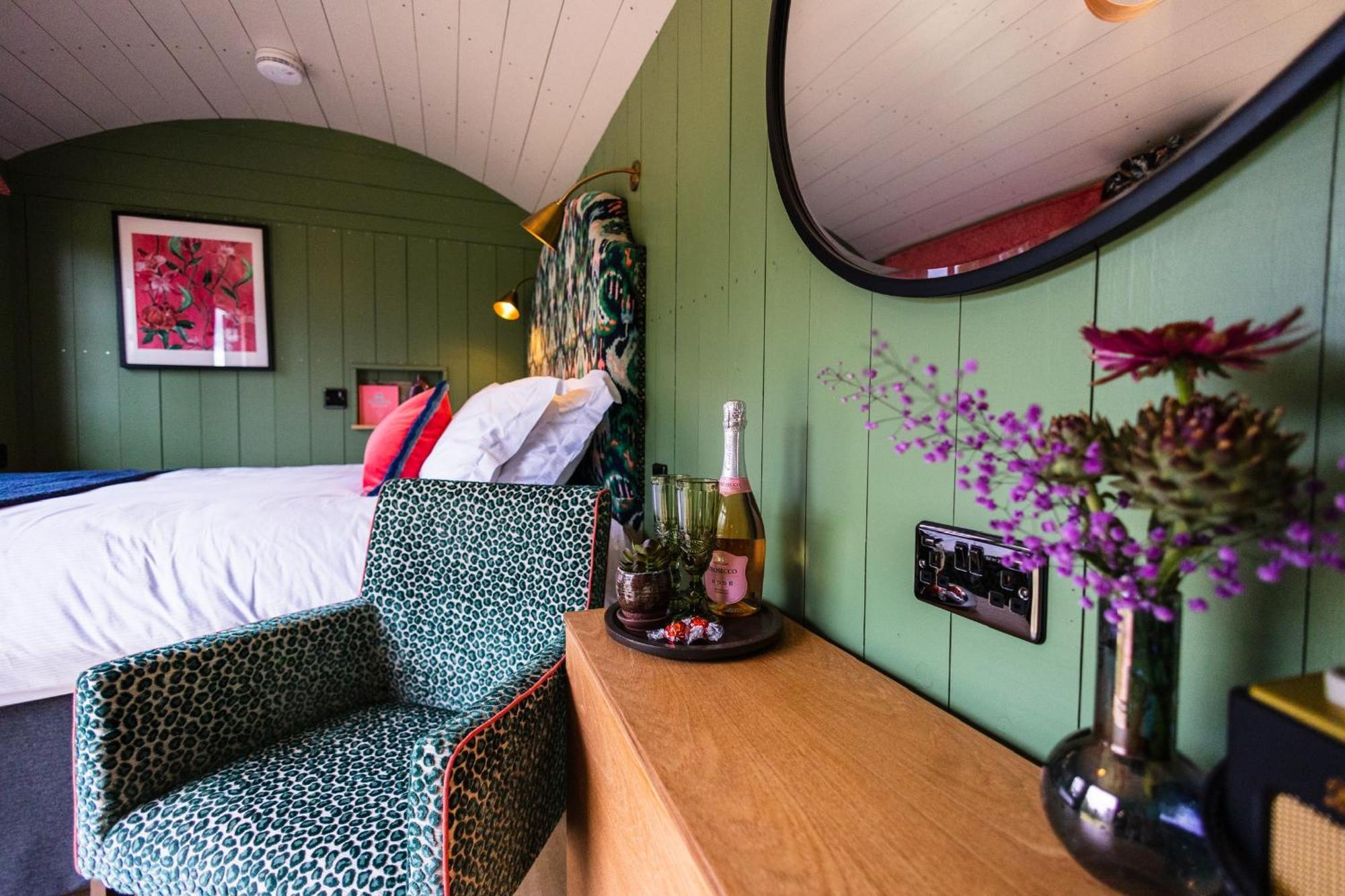 Toadland Shepherd Huts Дарем Экстерьер фото