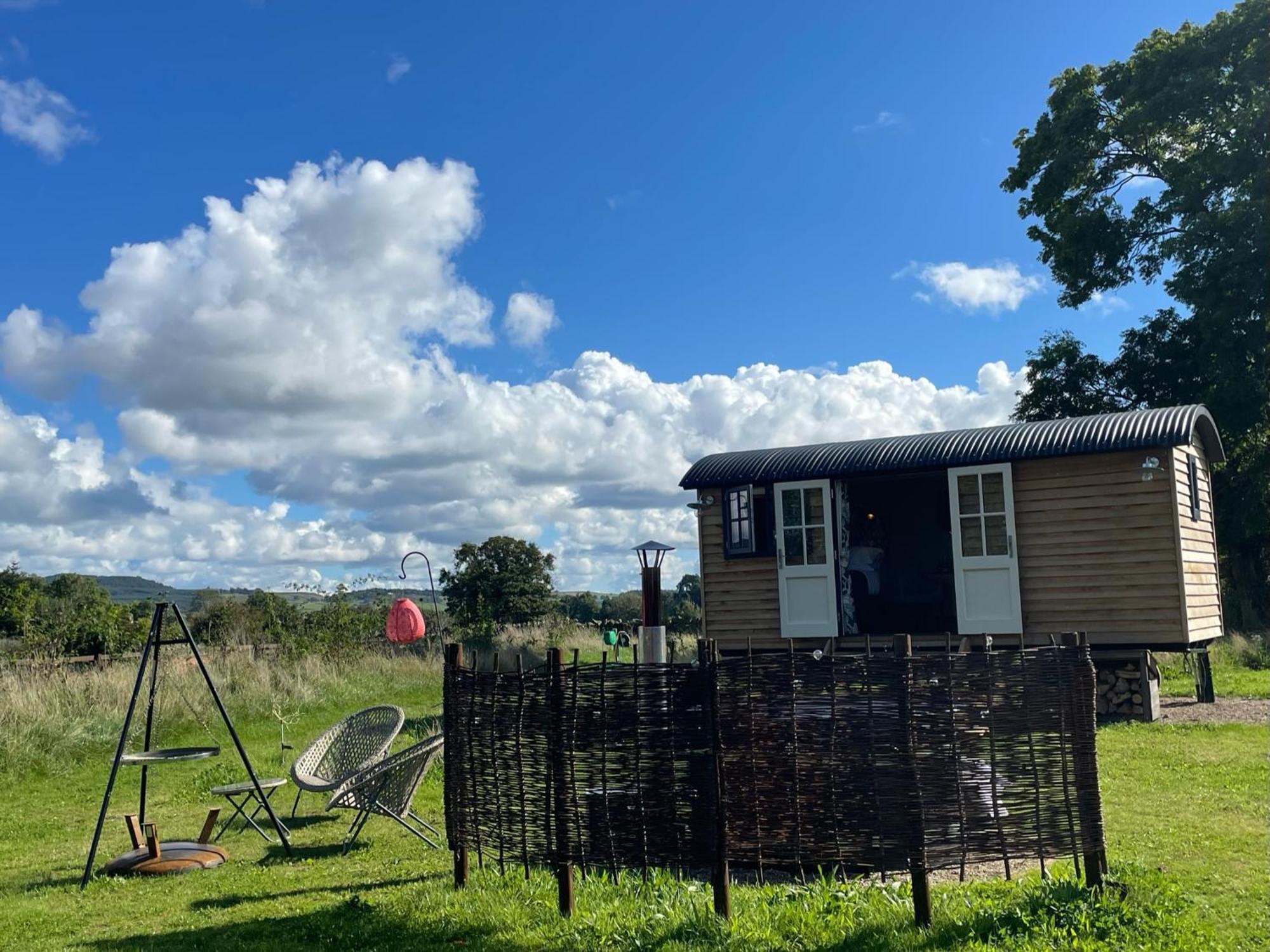 Toadland Shepherd Huts Дарем Экстерьер фото