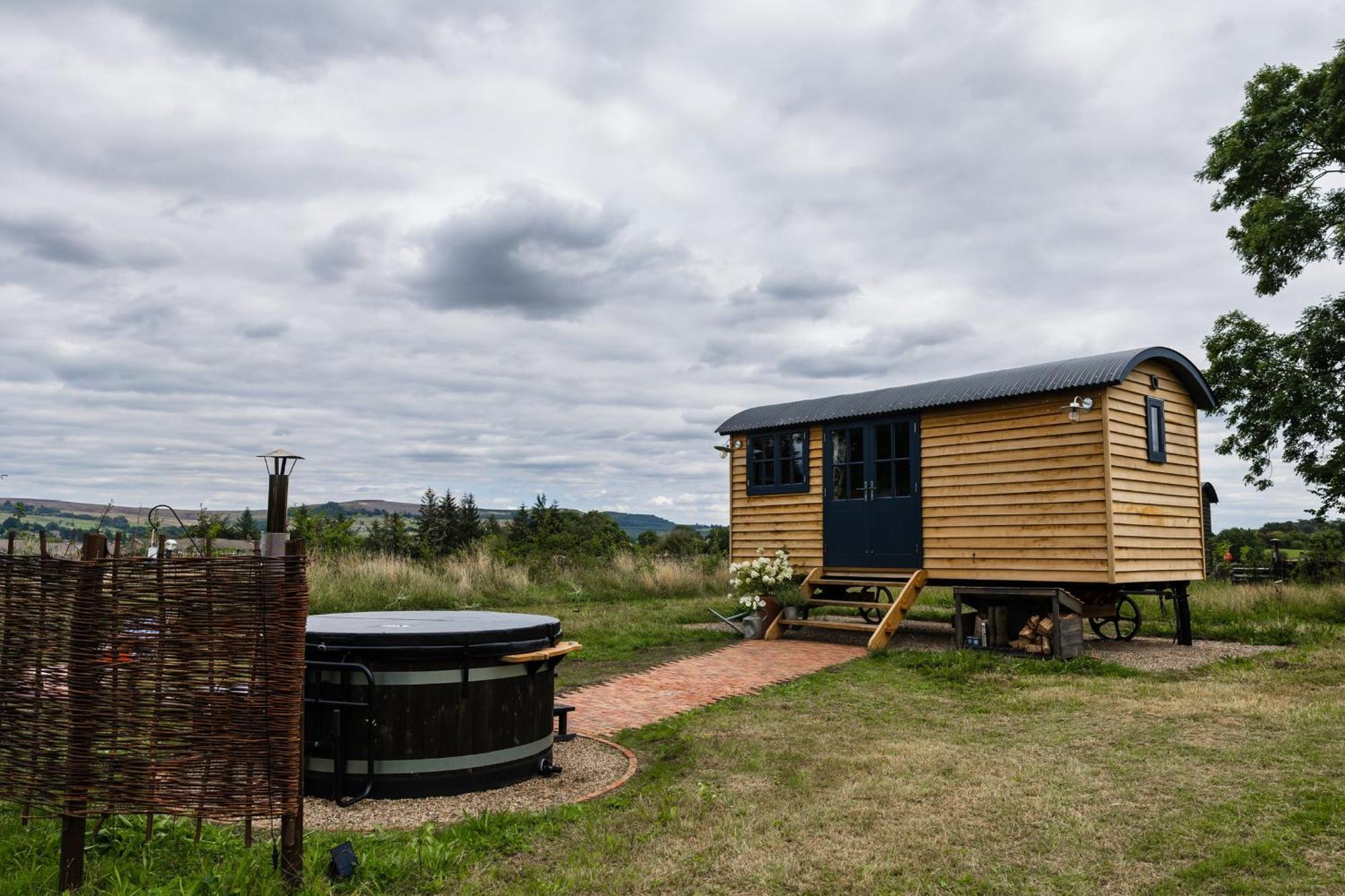 Toadland Shepherd Huts Дарем Экстерьер фото